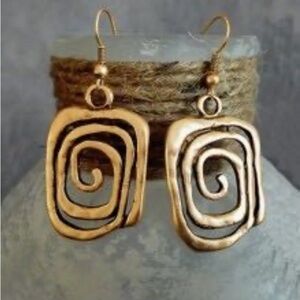 🆕 💜 SALE 2/$15 💜 Gold Boho Ethnic Drop Earrings!!! Brand NEW!!!